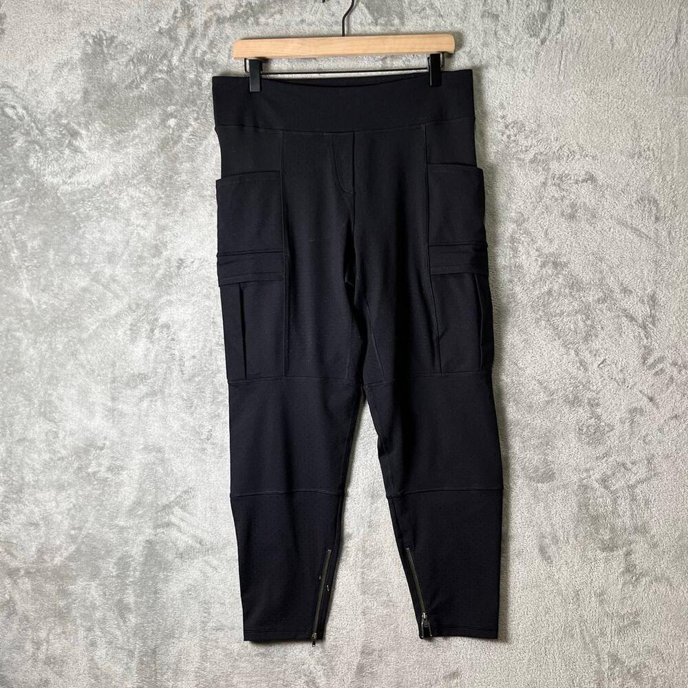 Lululemon Om & Roam Untight Cargo Pants‎ Black Size 10 Yoga Zipper Details
